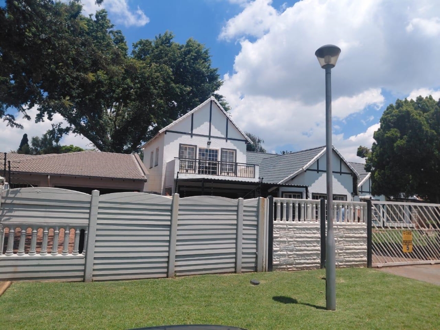4 Bedroom Property for Sale in Brentwood Park Gauteng