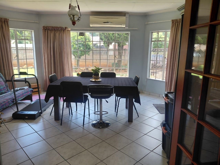 4 Bedroom Property for Sale in Brentwood Park Gauteng