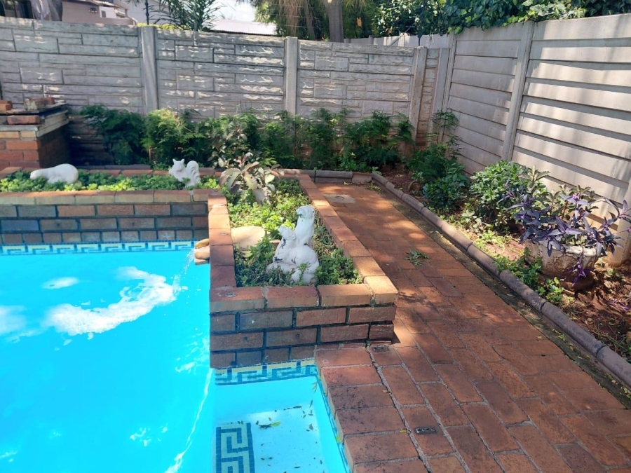 4 Bedroom Property for Sale in Brentwood Park Gauteng