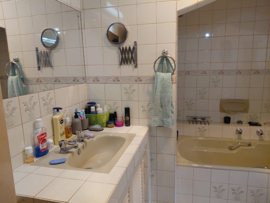 4 Bedroom Property for Sale in Brentwood Park Gauteng