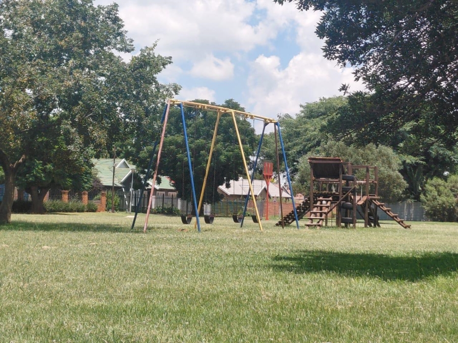 4 Bedroom Property for Sale in Brentwood Park Gauteng