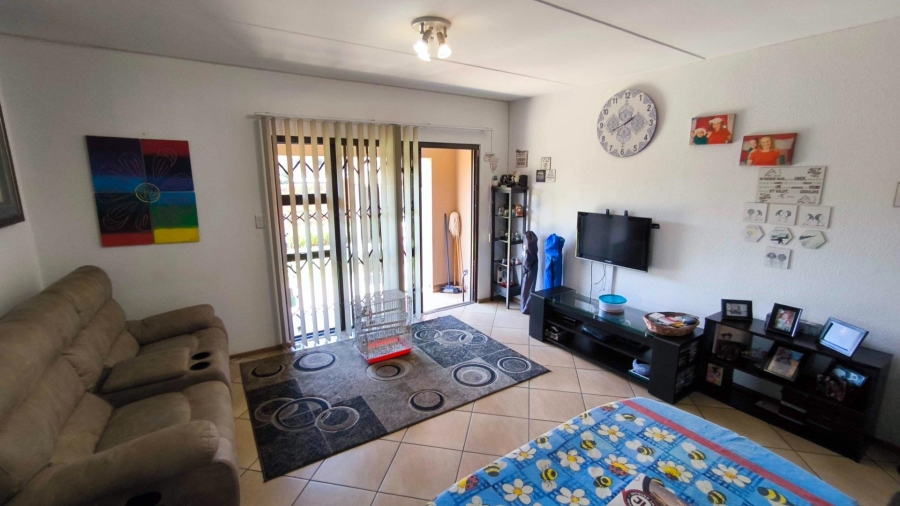 2 Bedroom Property for Sale in Albertsdal Gauteng