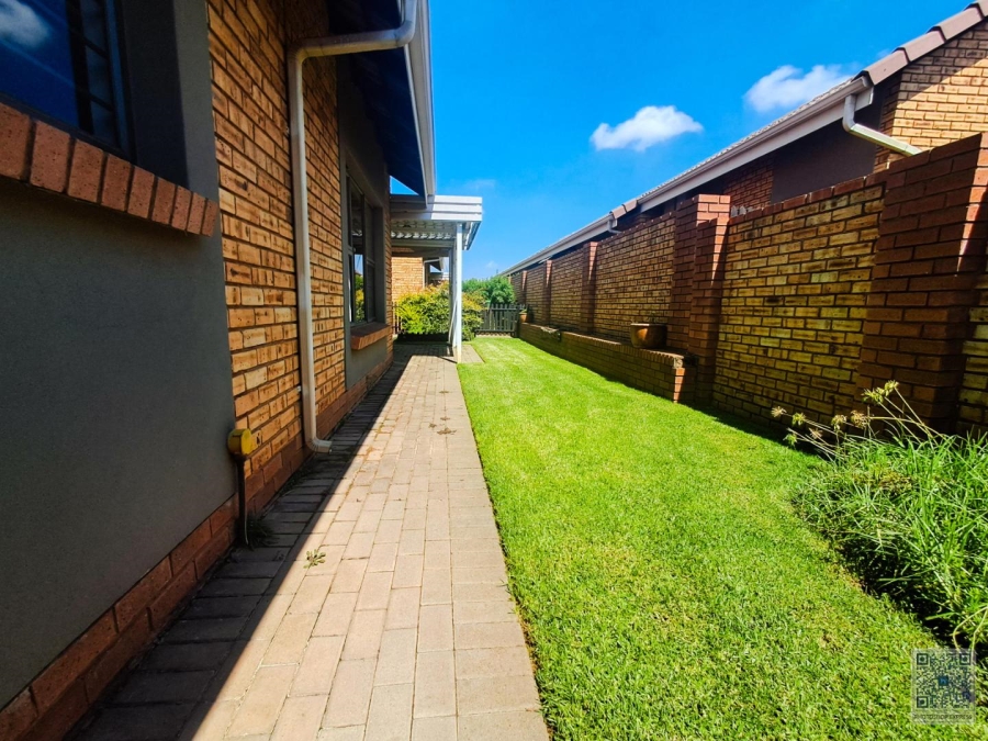 2 Bedroom Property for Sale in Pomona Gauteng