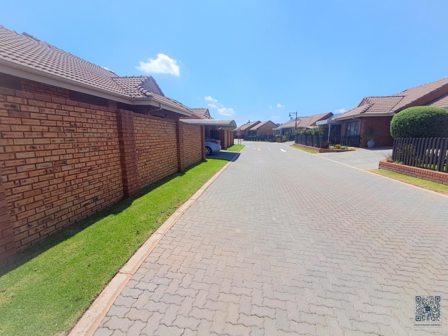 2 Bedroom Property for Sale in Pomona Gauteng