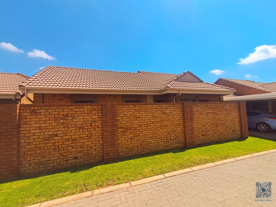 2 Bedroom Property for Sale in Pomona Gauteng