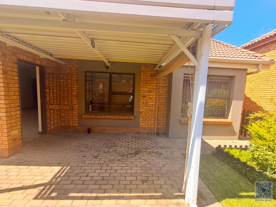 2 Bedroom Property for Sale in Pomona Gauteng
