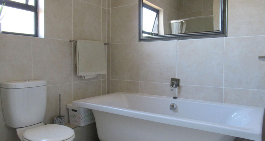 2 Bedroom Property for Sale in Oakdene Gauteng