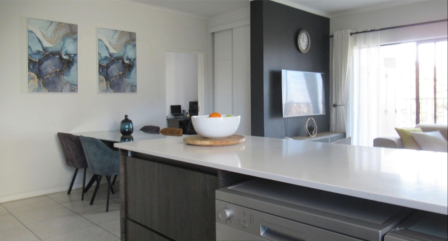 2 Bedroom Property for Sale in Oakdene Gauteng