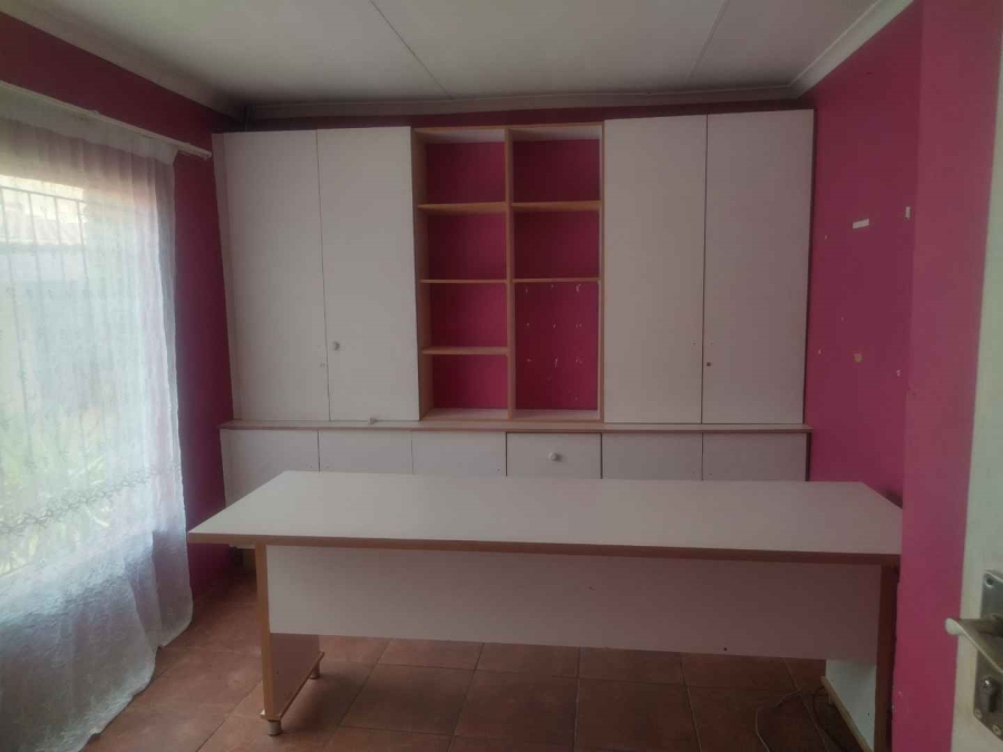 To Let commercial Property for Rent in Soshanguve HH Gauteng