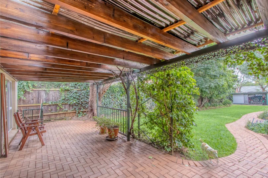 3 Bedroom Property for Sale in Greenside Gauteng