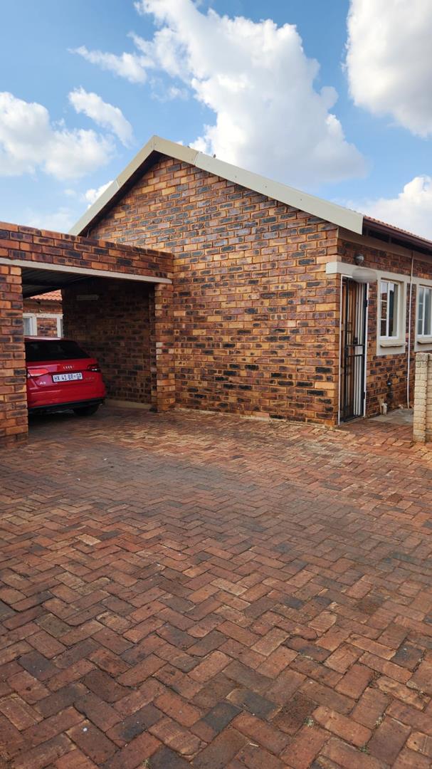 2 Bedroom Property for Sale in The Orchards Gauteng