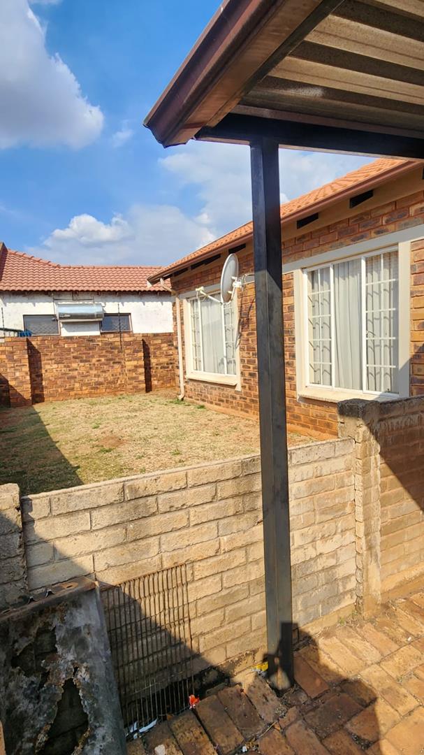 2 Bedroom Property for Sale in The Orchards Gauteng