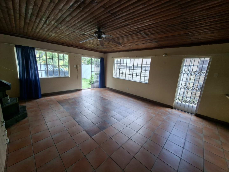 To Let 1 Bedroom Property for Rent in Weltevreden Park Gauteng