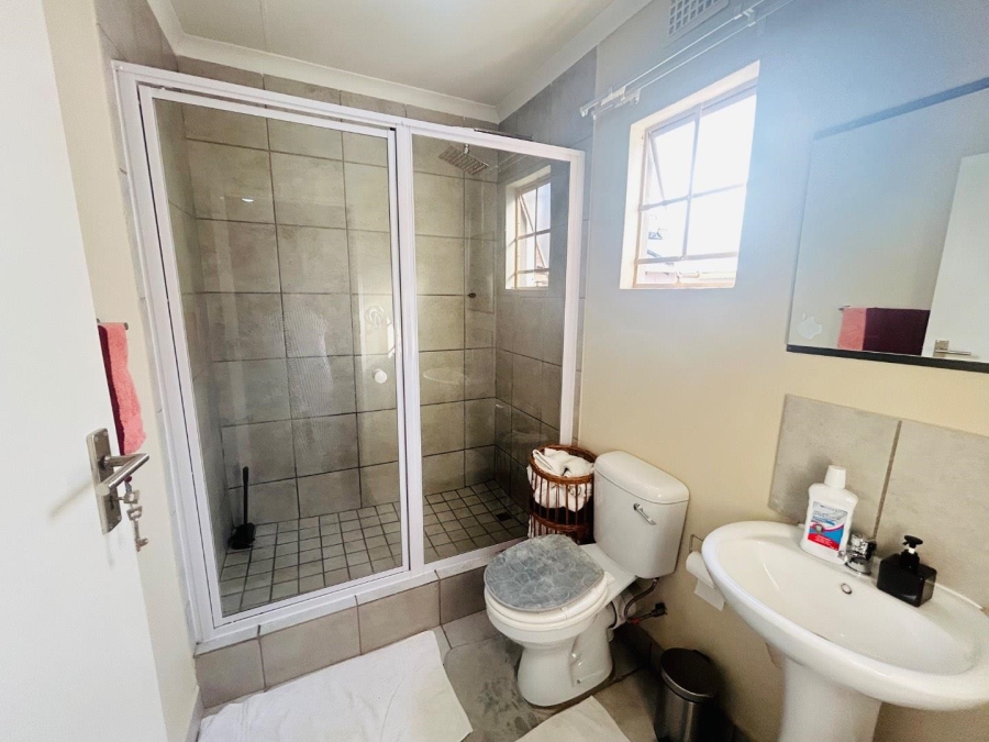 3 Bedroom Property for Sale in Palm Ridge Gauteng