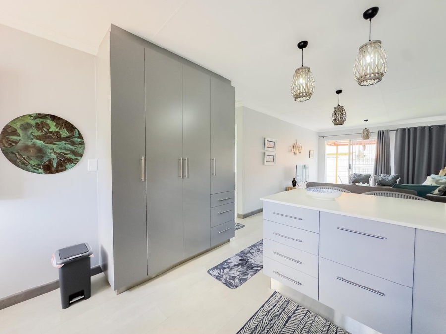 2 Bedroom Property for Sale in Garsfontein Gauteng