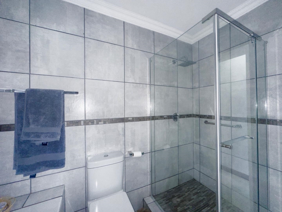 2 Bedroom Property for Sale in Garsfontein Gauteng