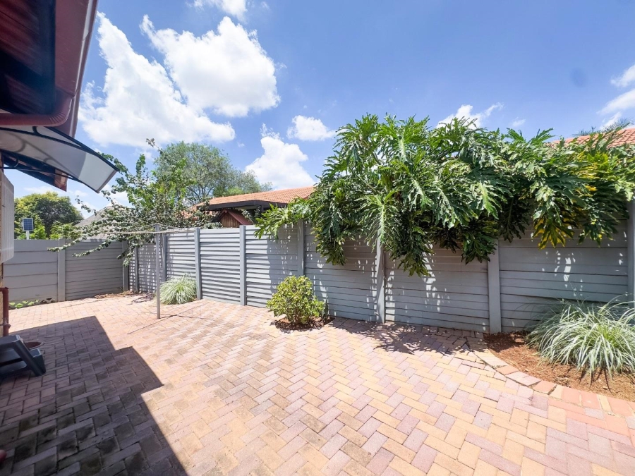 2 Bedroom Property for Sale in Garsfontein Gauteng