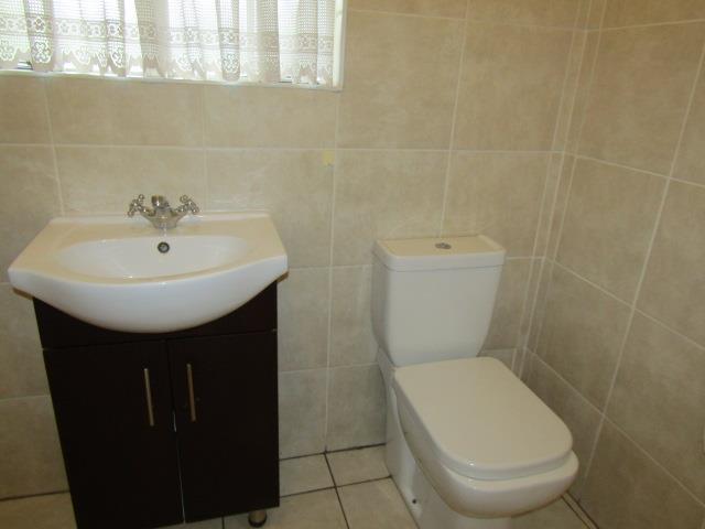 1 Bedroom Property for Sale in Helderkruin Gauteng