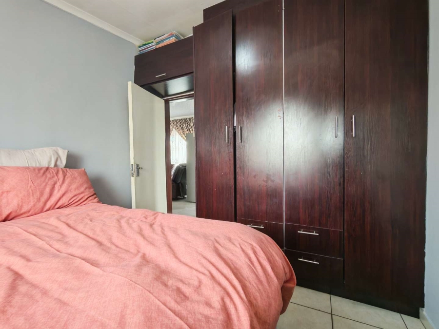 6 Bedroom Property for Sale in Cosmo City Gauteng