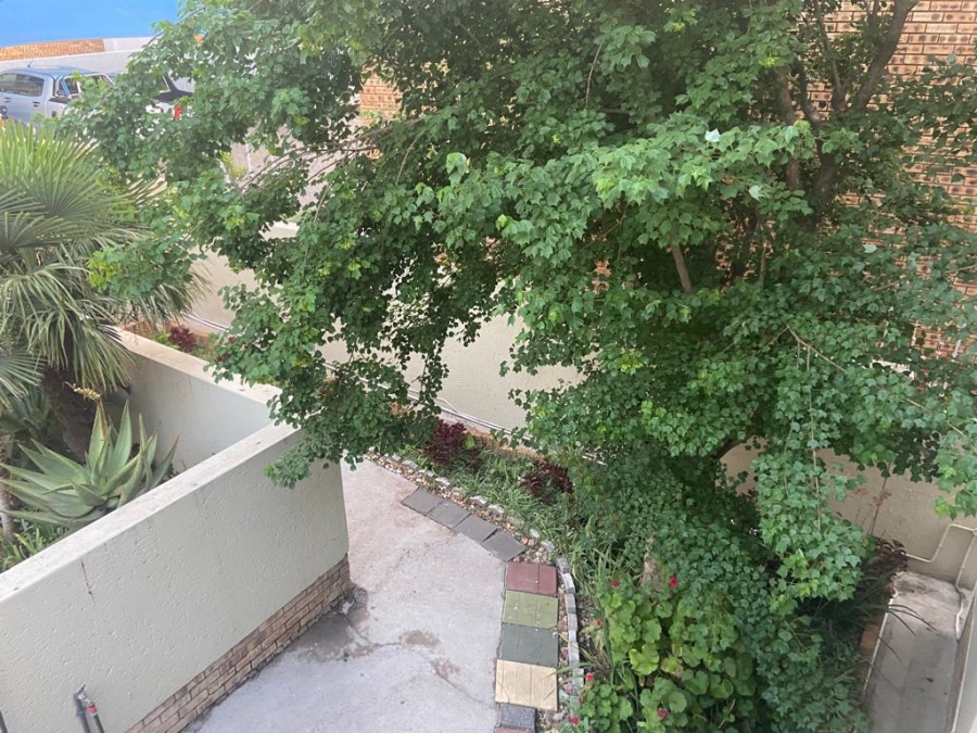 To Let 2 Bedroom Property for Rent in Elandshaven Gauteng