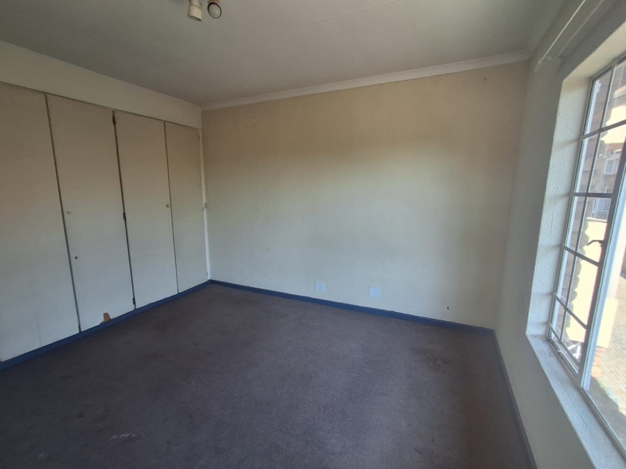 3 Bedroom Property for Sale in Glenvista Gauteng