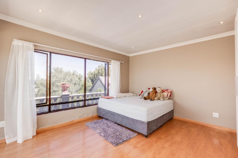 To Let 3 Bedroom Property for Rent in Fourways Gauteng