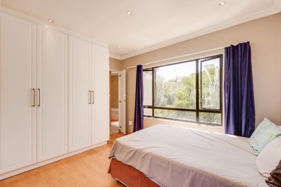 To Let 3 Bedroom Property for Rent in Fourways Gauteng