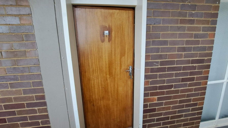 To Let 2 Bedroom Property for Rent in Constantia Kloof Gauteng