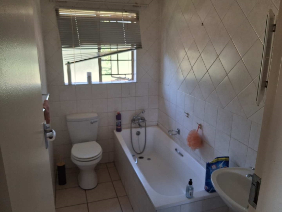 2 Bedroom Property for Sale in Willow Park Manor Gauteng