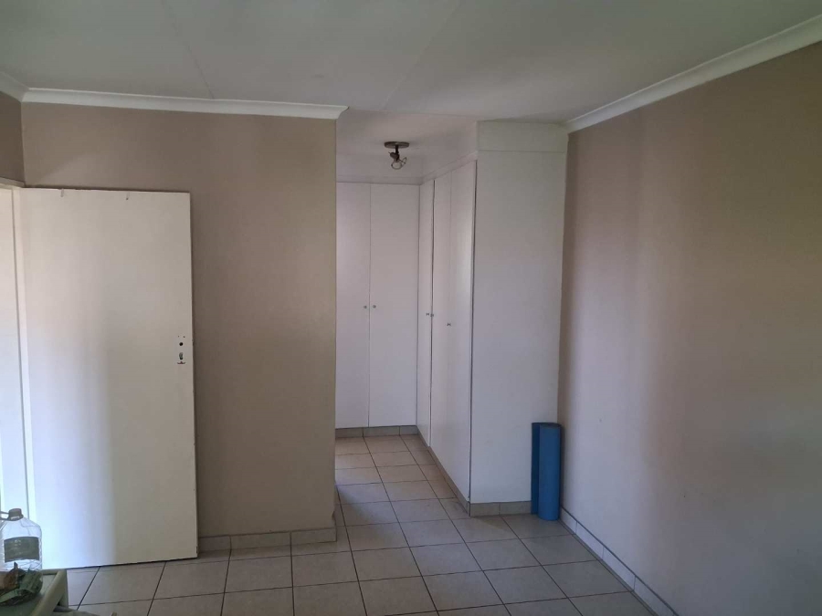 2 Bedroom Property for Sale in Willow Park Manor Gauteng