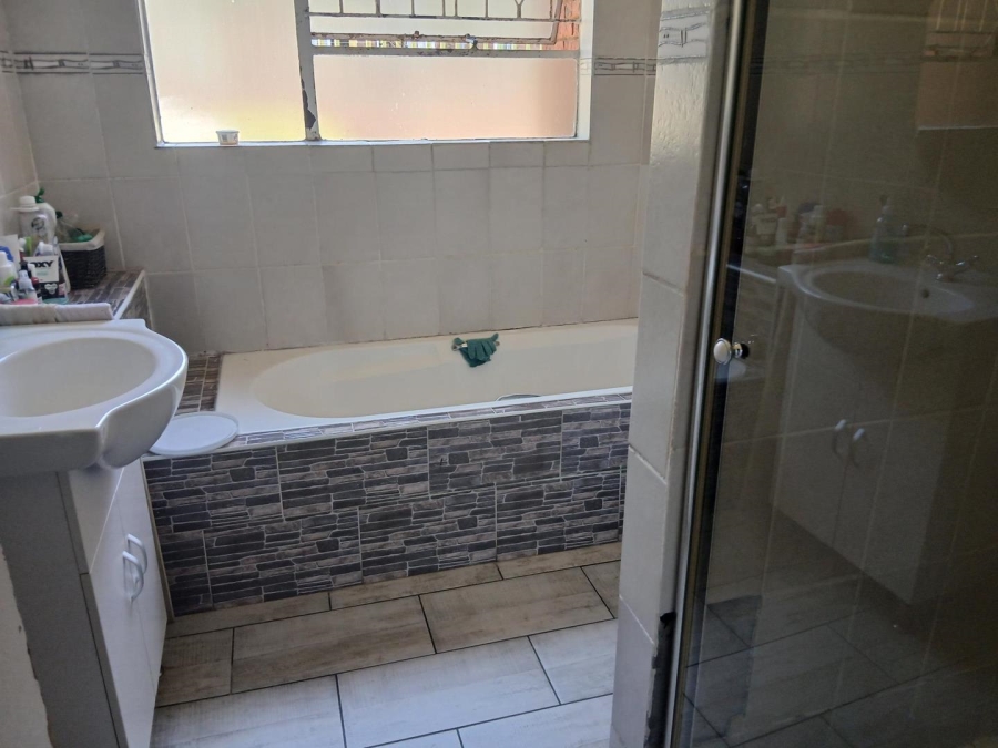 4 Bedroom Property for Sale in Terenure Gauteng