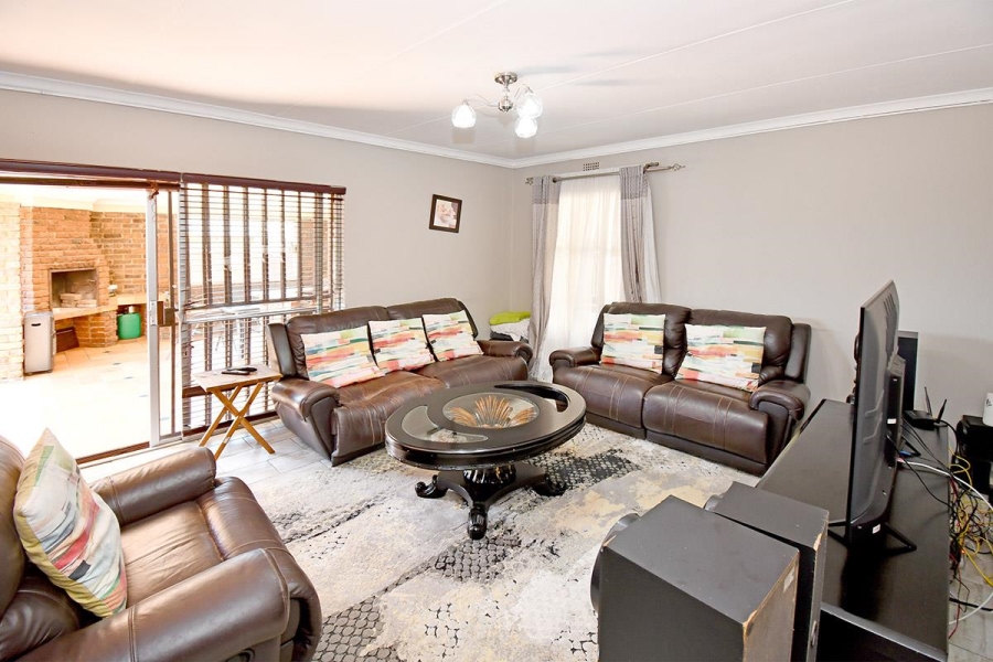 4 Bedroom Property for Sale in Terenure Gauteng