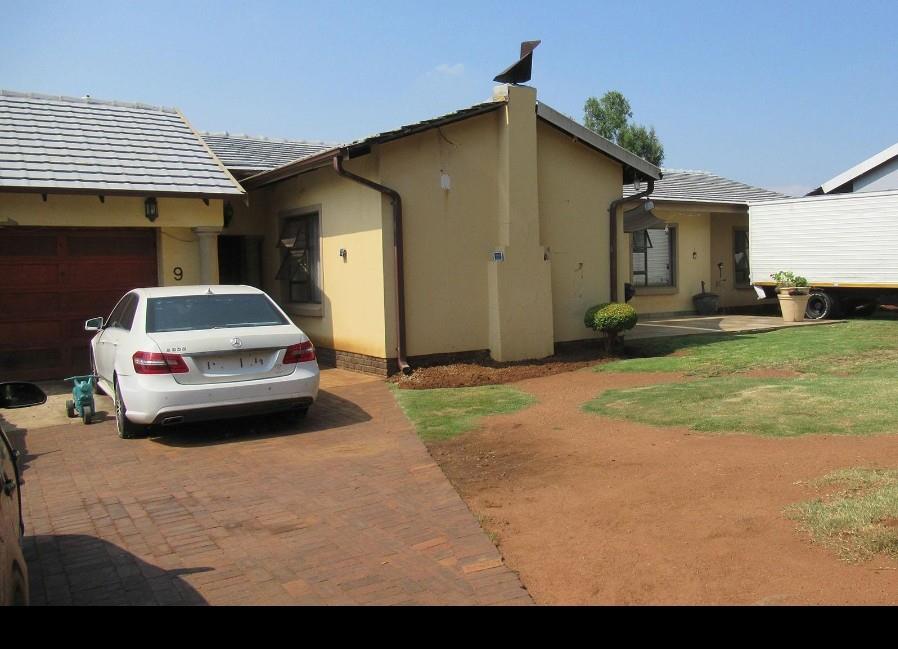 4 Bedroom Property for Sale in Birch Acres Gauteng