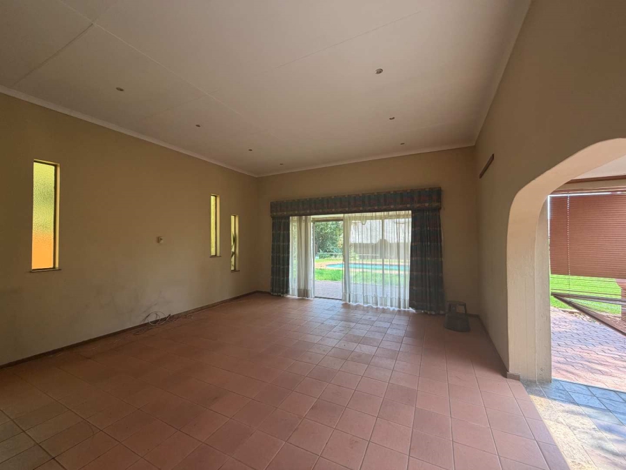 4 Bedroom Property for Sale in Wierdapark Gauteng