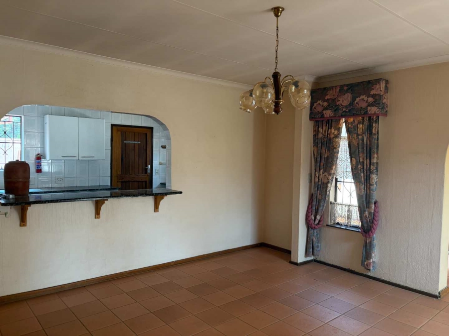 4 Bedroom Property for Sale in Wierdapark Gauteng