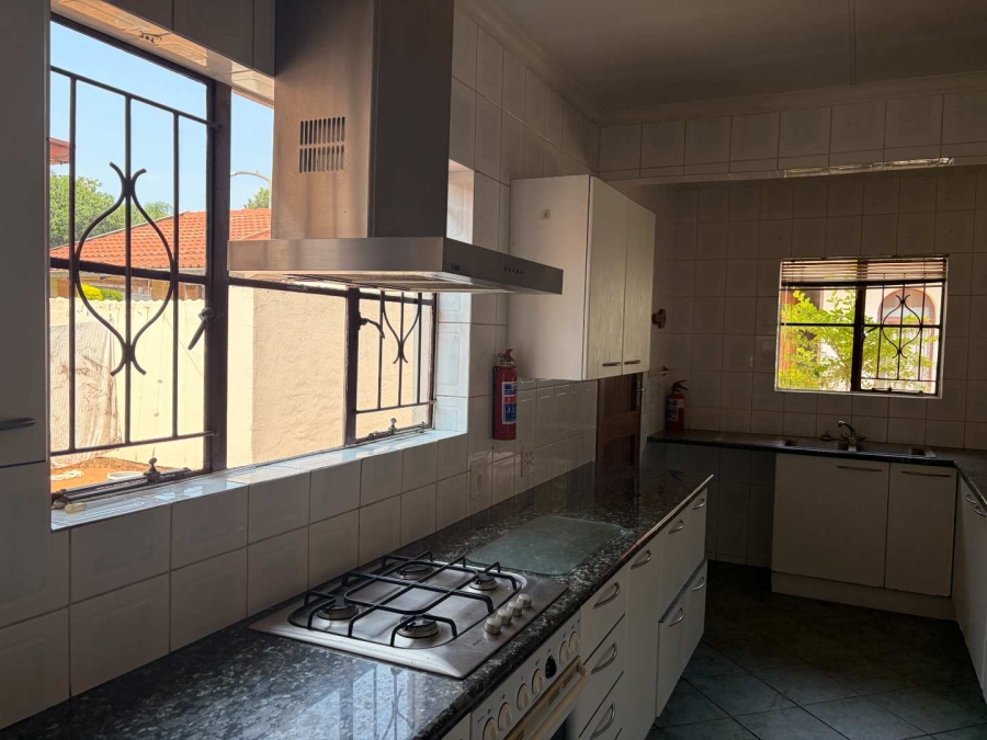 4 Bedroom Property for Sale in Wierdapark Gauteng