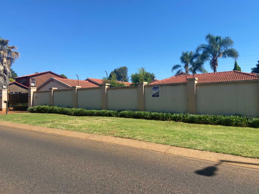4 Bedroom Property for Sale in Wierdapark Gauteng