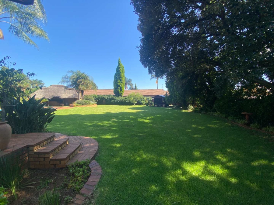 4 Bedroom Property for Sale in Wierdapark Gauteng