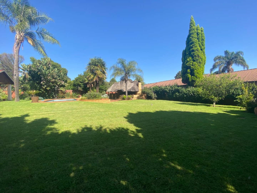 4 Bedroom Property for Sale in Wierdapark Gauteng