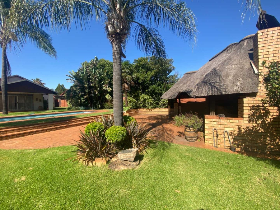 4 Bedroom Property for Sale in Wierdapark Gauteng
