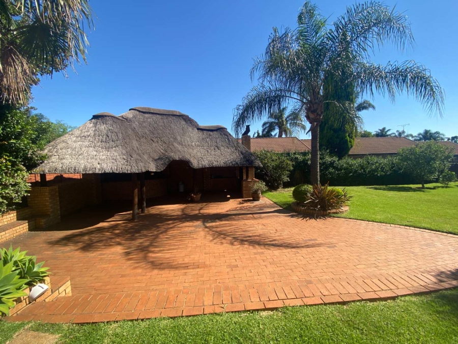 4 Bedroom Property for Sale in Wierdapark Gauteng