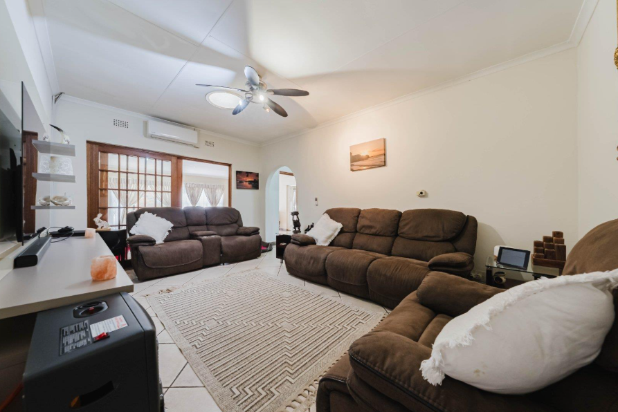 5 Bedroom Property for Sale in Brackenhurst Gauteng