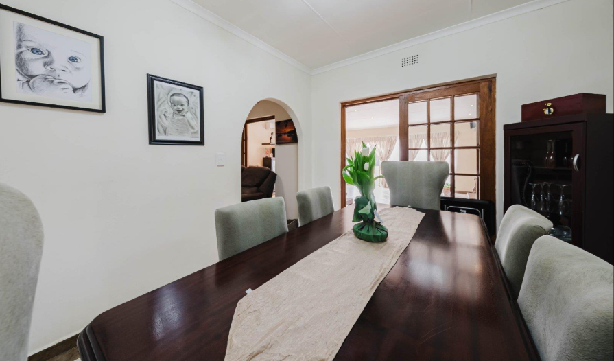 5 Bedroom Property for Sale in Brackenhurst Gauteng