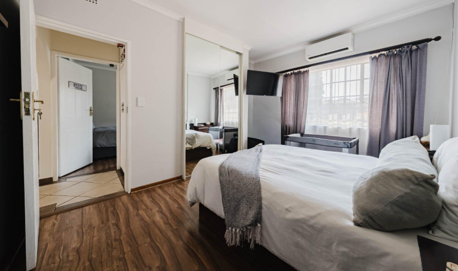 5 Bedroom Property for Sale in Brackenhurst Gauteng