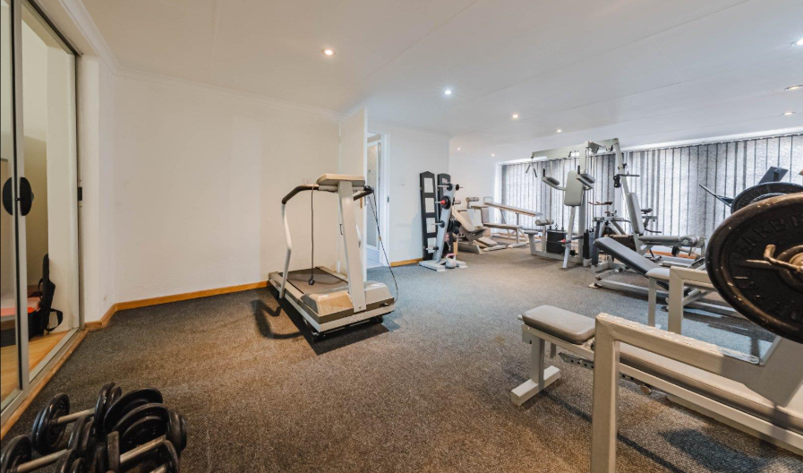 5 Bedroom Property for Sale in Brackenhurst Gauteng