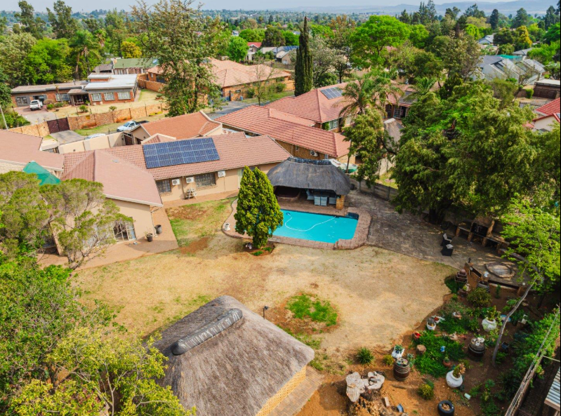 5 Bedroom Property for Sale in Brackenhurst Gauteng