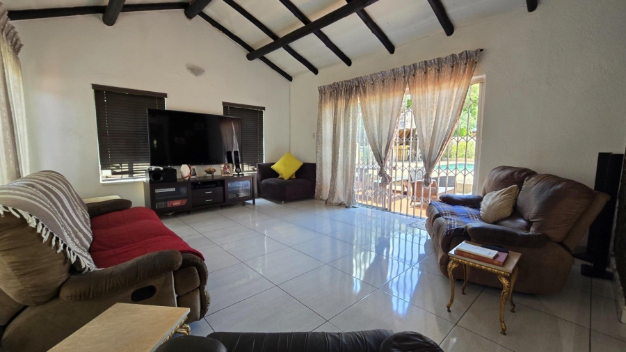 4 Bedroom Property for Sale in Verwoerdpark Gauteng