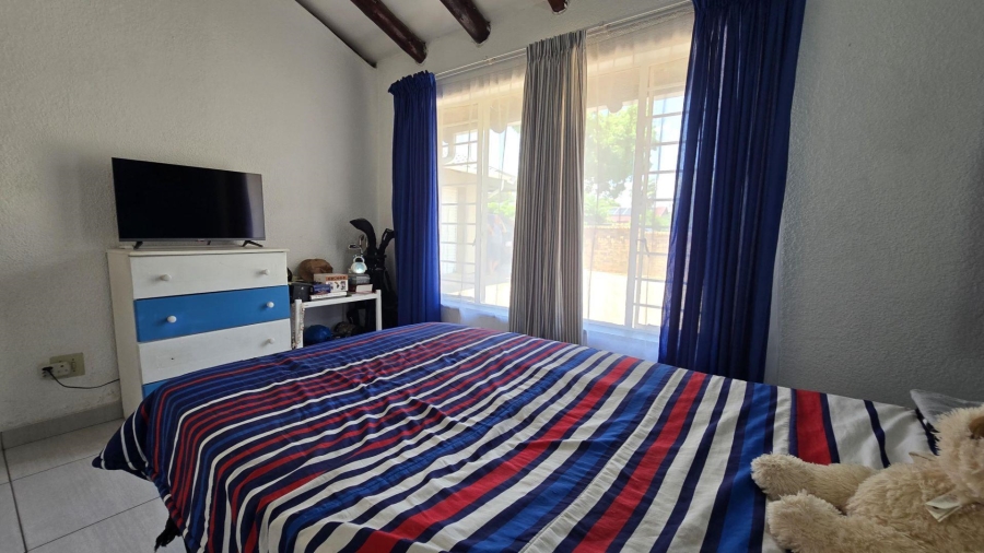 4 Bedroom Property for Sale in Verwoerdpark Gauteng