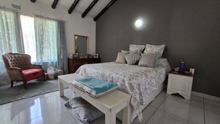 4 Bedroom Property for Sale in Verwoerdpark Gauteng