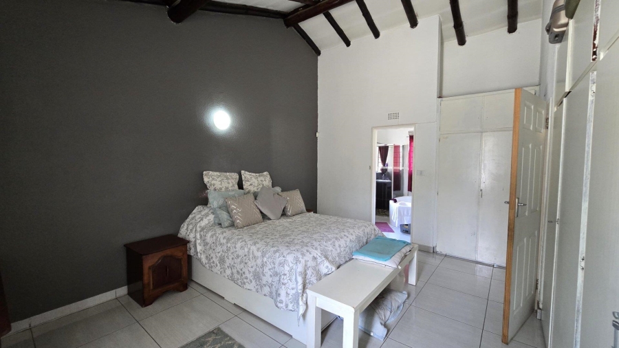 4 Bedroom Property for Sale in Verwoerdpark Gauteng